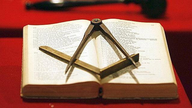 Livre et symboles maçonniques